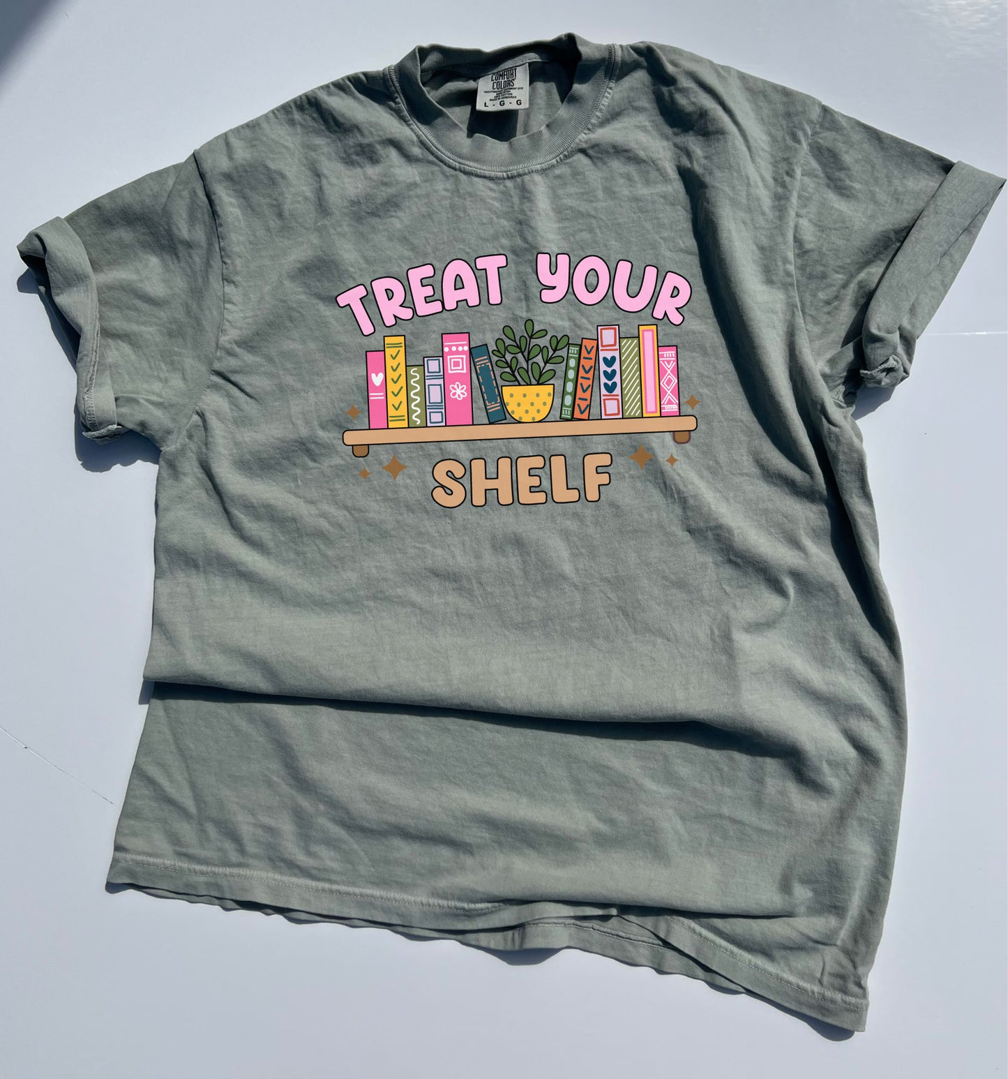 treat your shelf tee