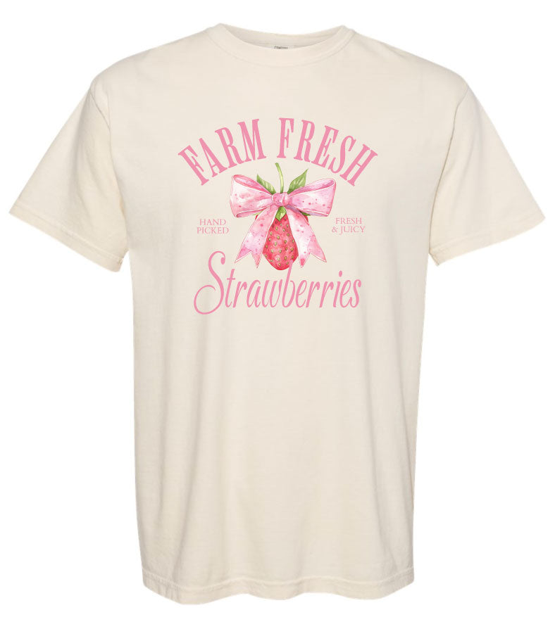 farm fresh strawberries tee