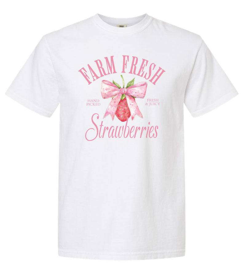 farm fresh strawberries tee
