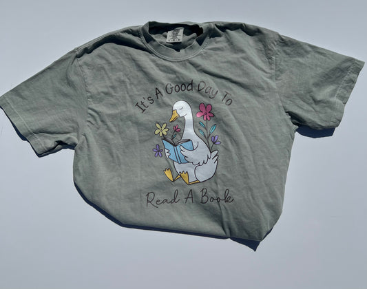 good day to read a book tee