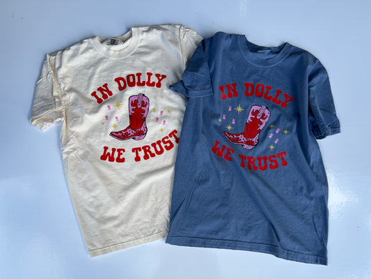 in dolly we trust tee